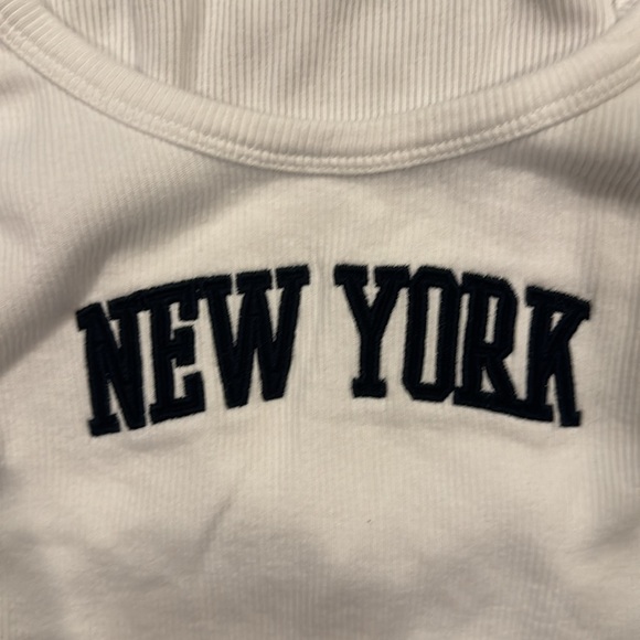 Zara white cotton scoop neck rubbed cropped New York embroidered tank top size M - Picture 2 of 8